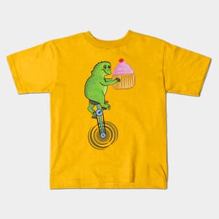 cute frog bring cup cake Kids T-Shirt